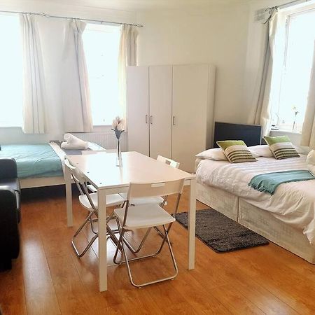 Excellent Studio Flat In Londra Exterior foto